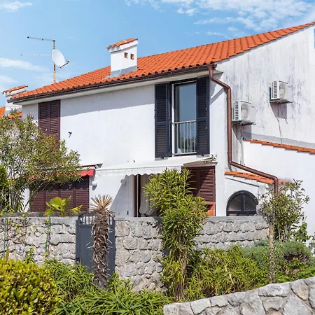 House Relax&enjoy For A Perfect Family Holiday! Punat