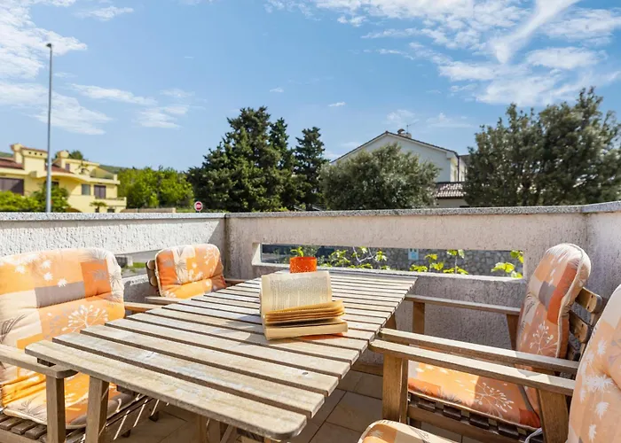 House Relax&enjoy For A Perfect Family Holiday! Daire Punat