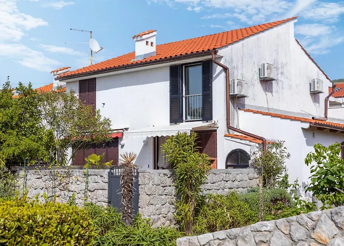 House Relax&enjoy For A Perfect Family Holiday! Punat